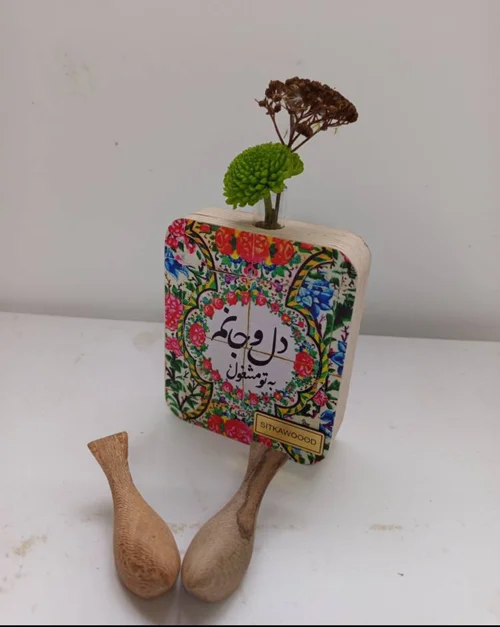گلدان طرح دار